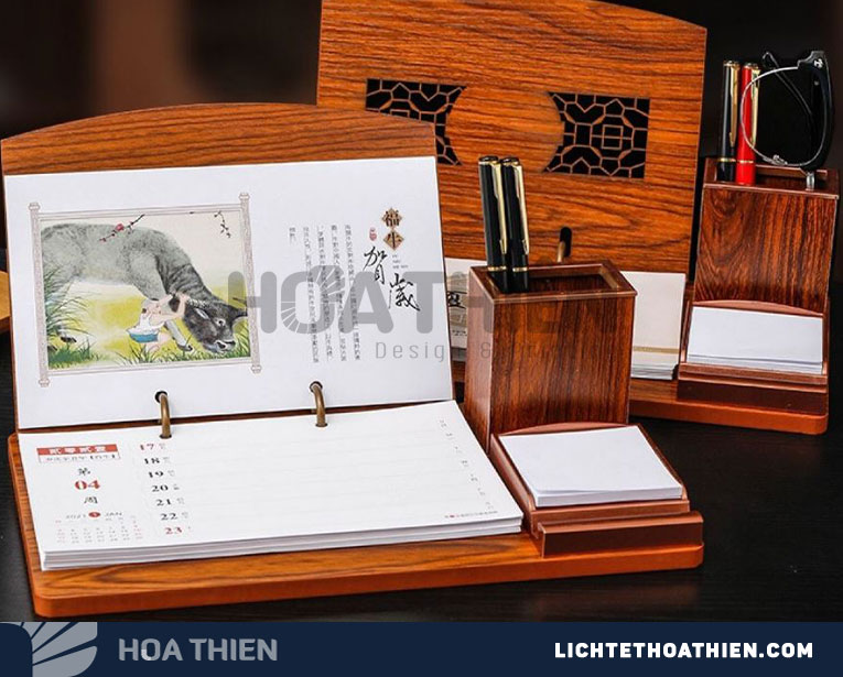 Lịch để bàn sang trọng